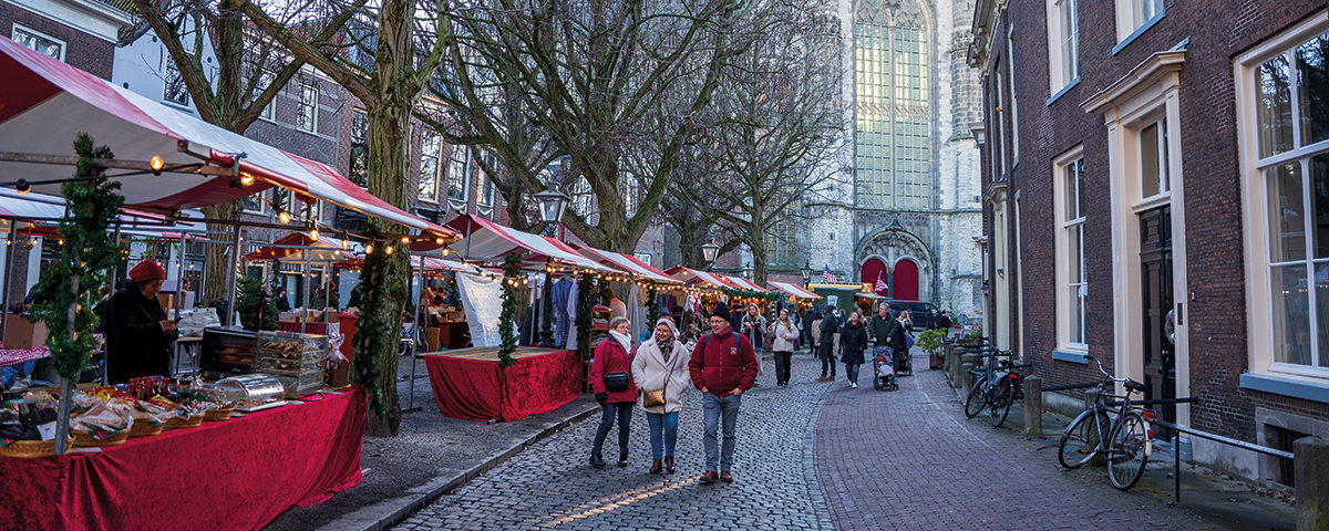 Weihnachtsmarkt Leiden in der Hooglandse Kerkgracht